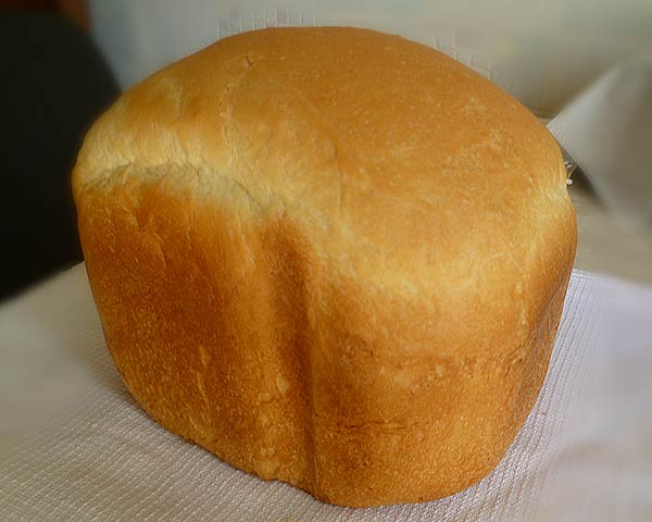 Обычный белый хлеб в хлебопечке 